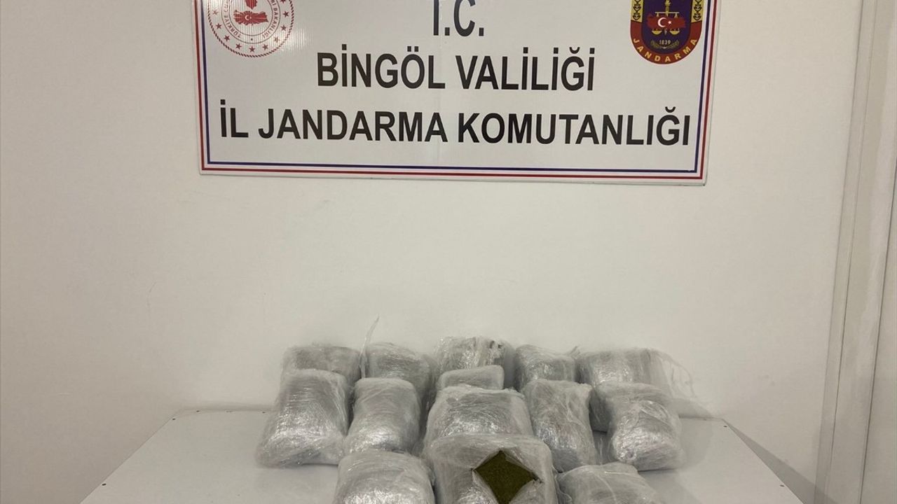 Bingöl'de Uyuşturucu Operasyonu: 19 Kilo Esrar Ele Geçirildi