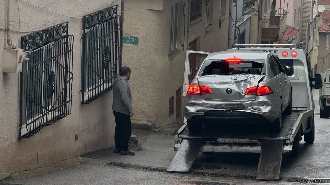 Bursa'da Freni Boşalan Kamyonun Feci Kazası