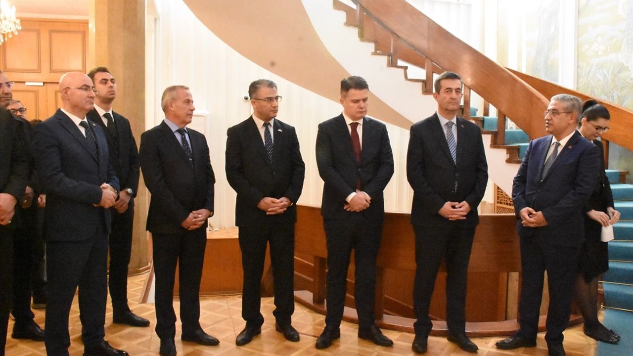 Büyük Önder Atatürk, Özbekistan'da Anıldı