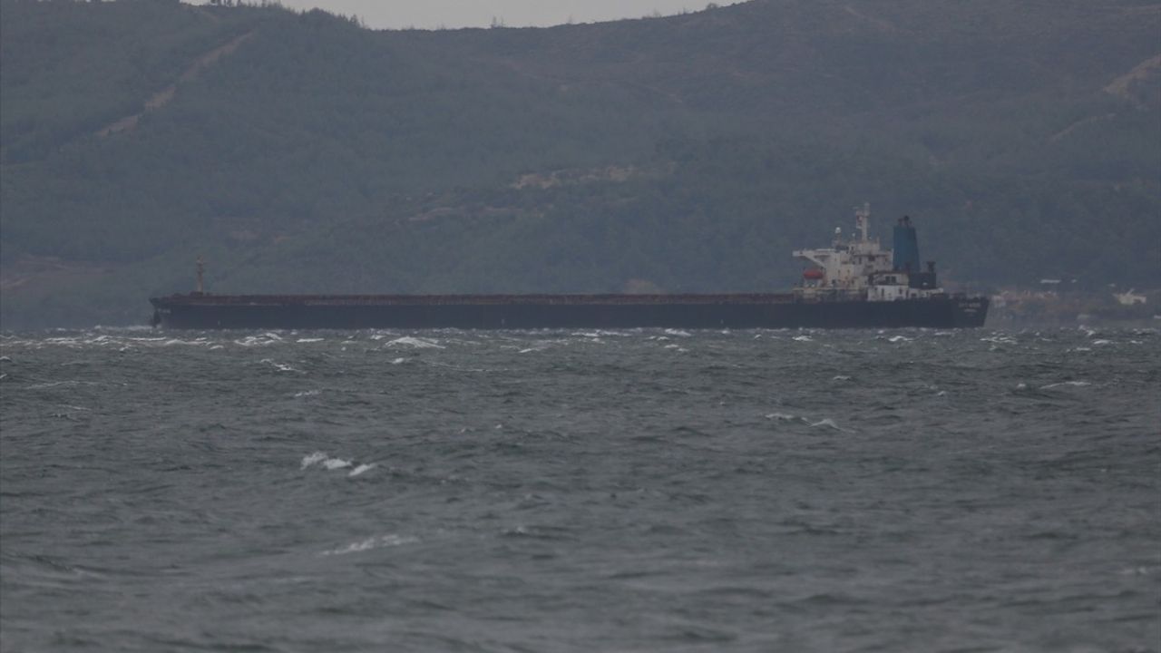 Çanakkale Boğazı Arıza Nedeniyle Gemilere Kapandı