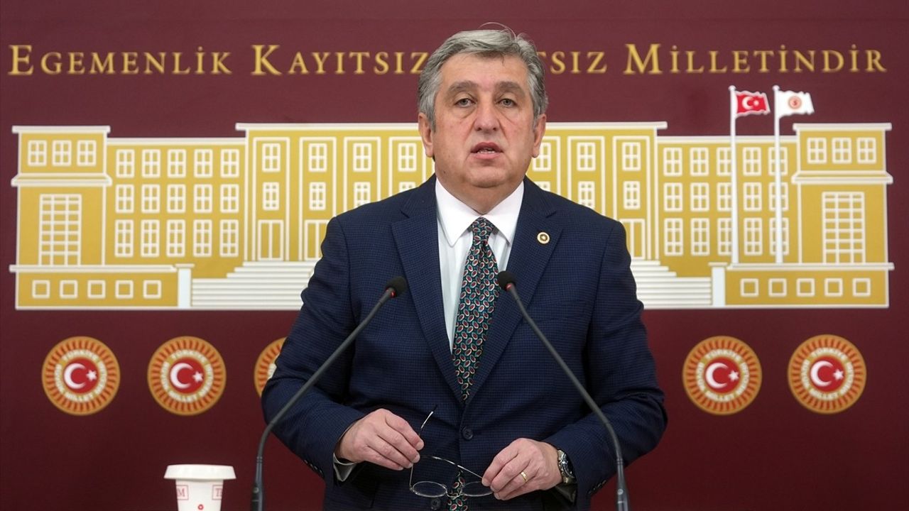 CHP'li Murat Çan'dan Hekim Kontenjanları Eleştirisi