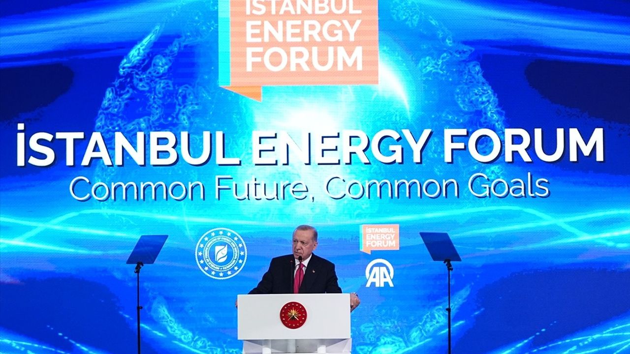 Cumhurbaşkanı Erdoğan'dan İstanbul Energy Forum'da Temiz Enerji Vurgusu