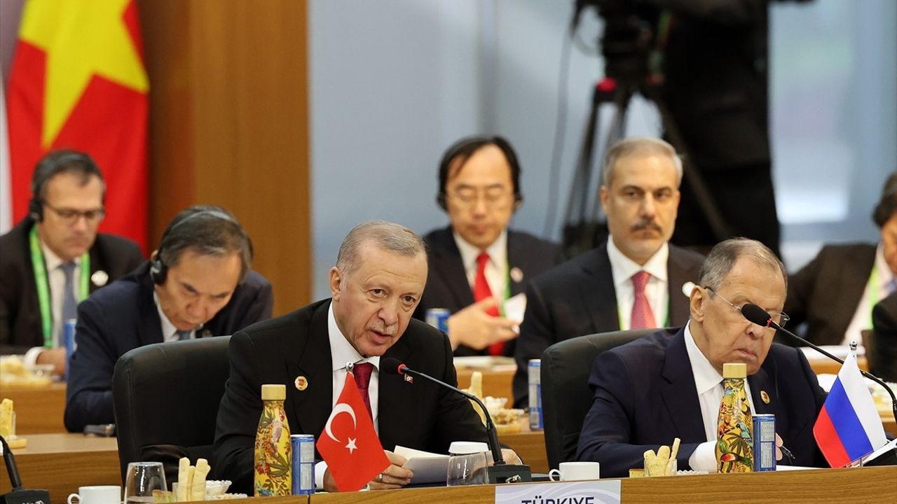 Cumhurbaşkanı Erdoğan, G20 Zirvesi'nde Sosyal Kapsayıcılık Oturumu'na Katıldı