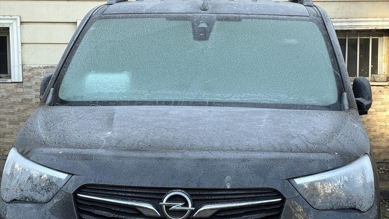 Doğu Anadolu'da Soğuk Hava ve Sis Etkili Oluyor