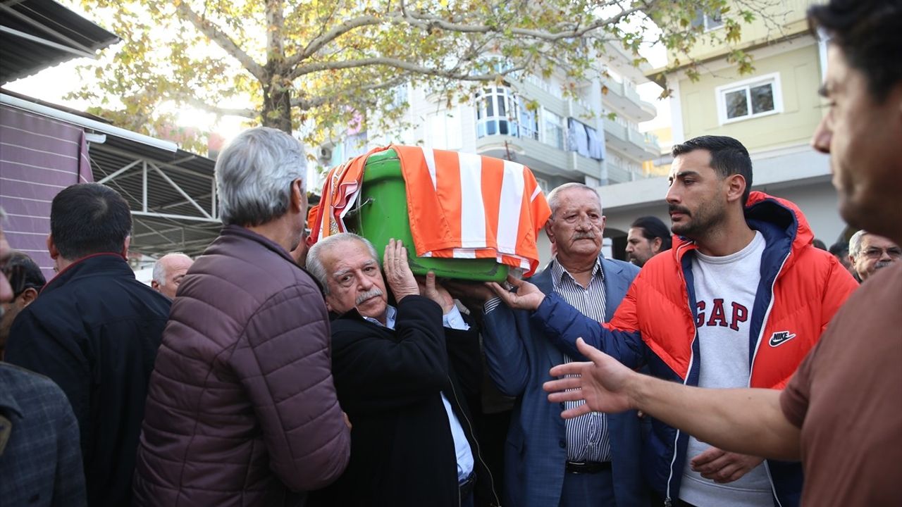 Ersin Aka'nın Cenazesi Hatay'da Toprağa Verildi