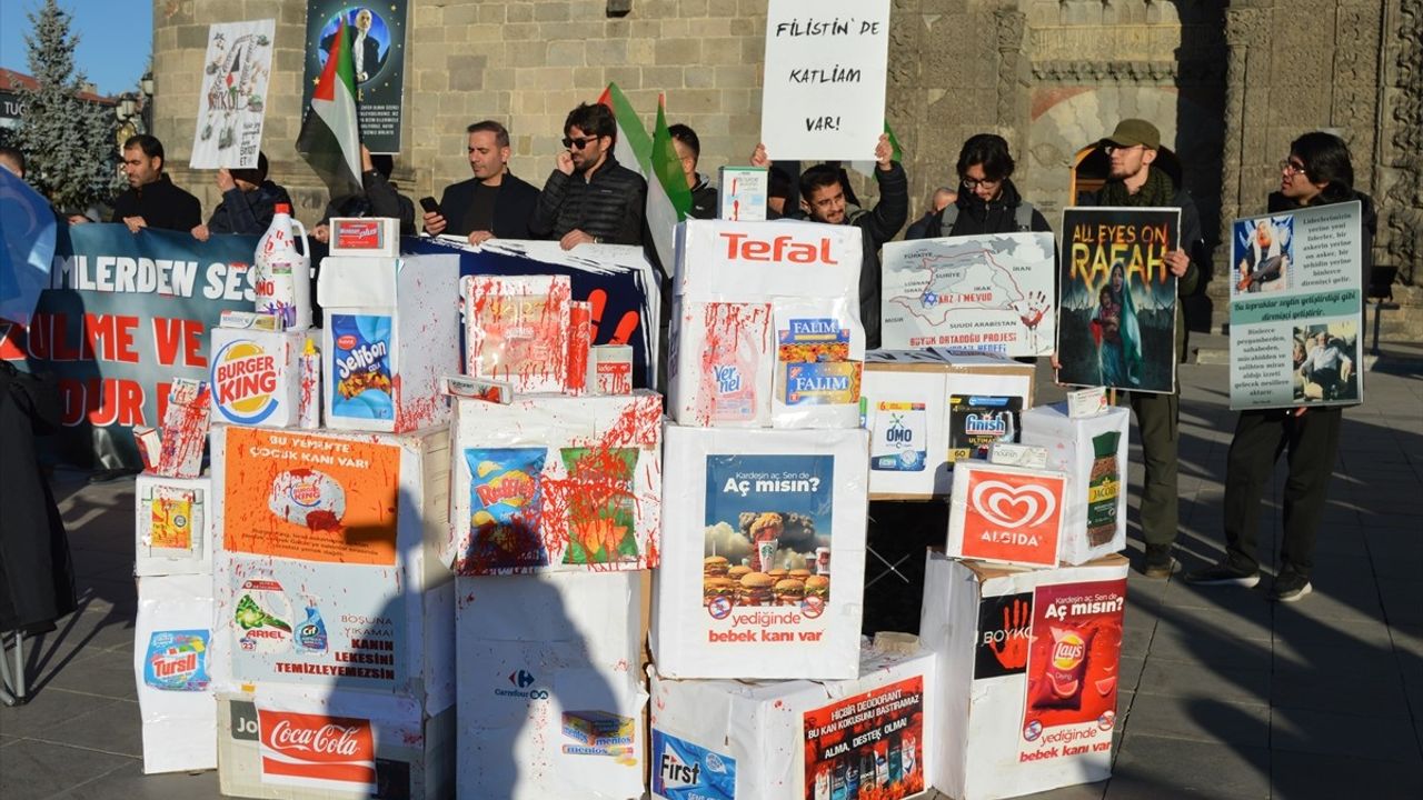 Erzurum'da Sağlık Çalışanlarından Gazze İçin Sessiz Protesto