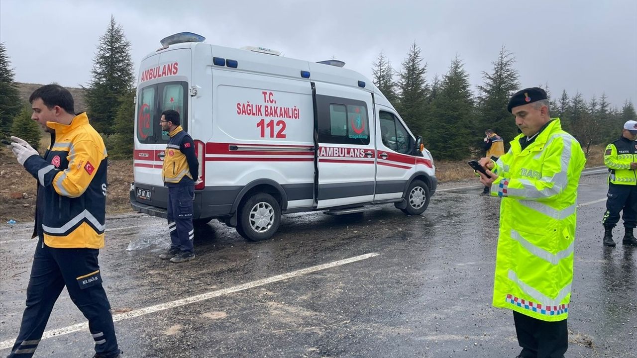 Eskişehir'de Yolcu Otobüsü Devrildi: 1 Ölü, 41 Yaralı