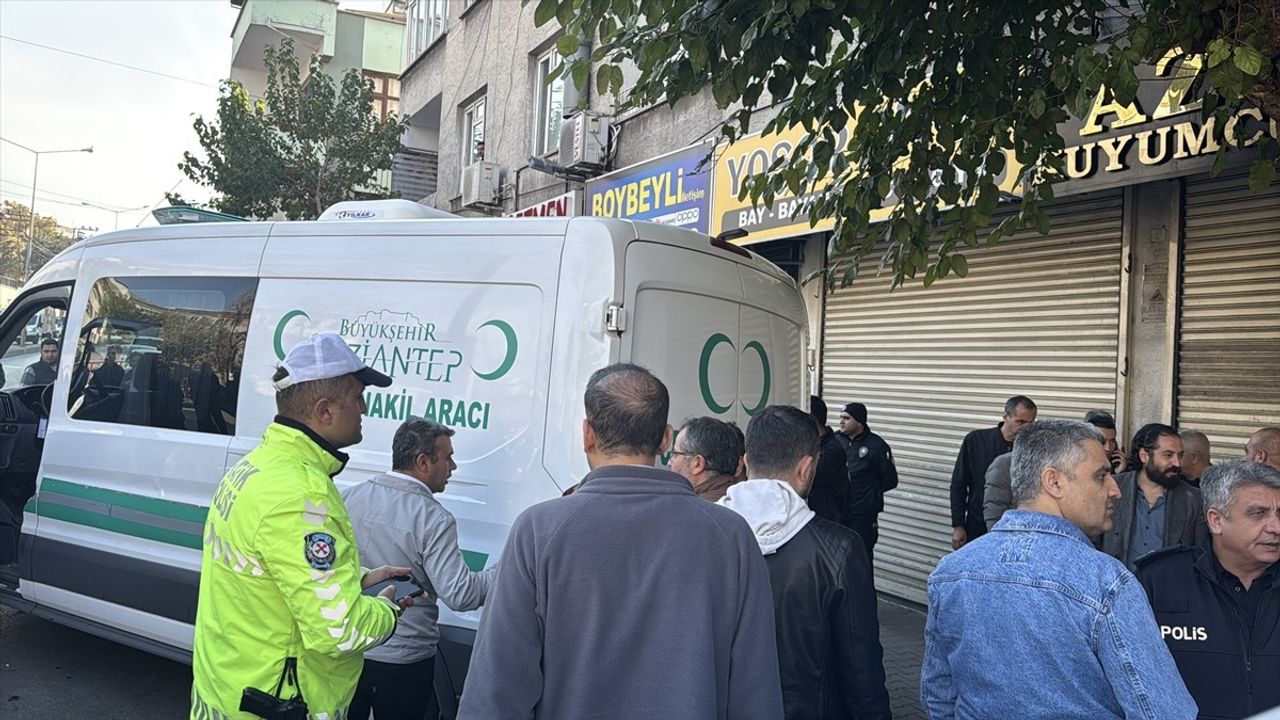Gaziantep'te Kağıt Kestim Olay: Eşini Öldüren Kişi İntihar Etti