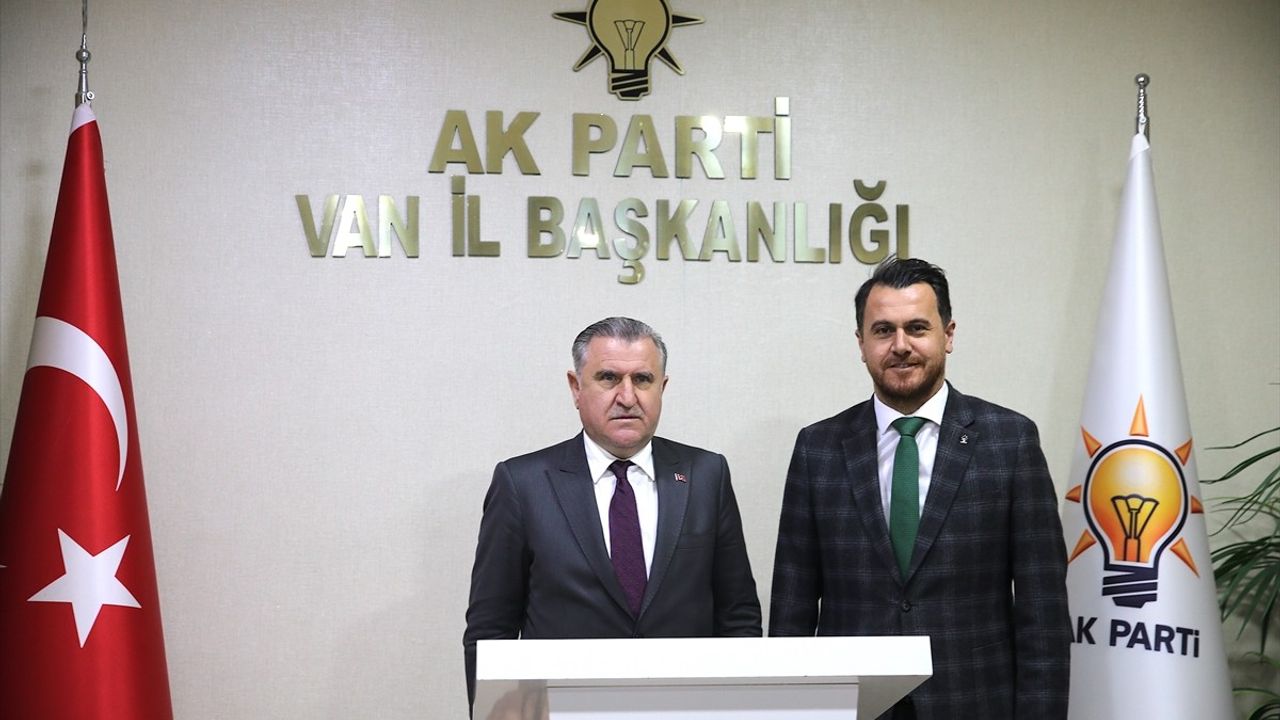 Gençlik ve Spor Bakanı Bak, Van'da Spor Tesislerini İnceledi