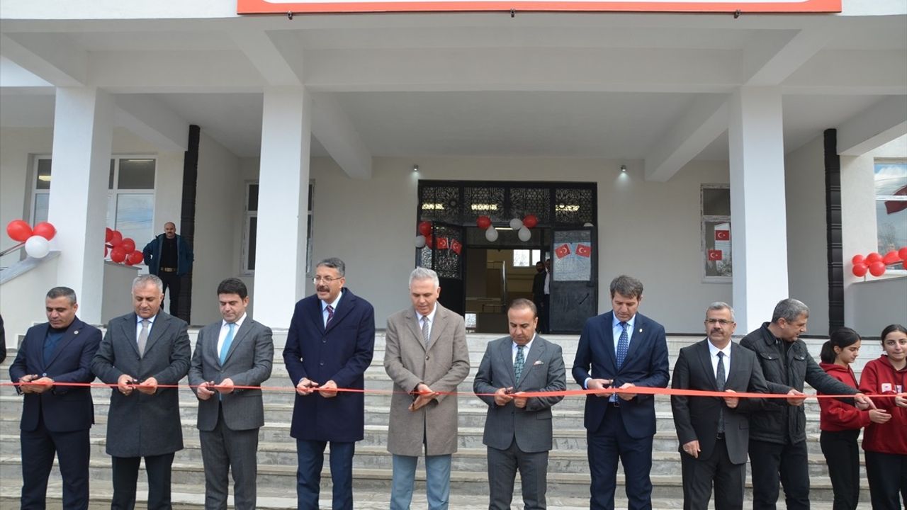 Hakkari'de Yeni Eğitim Yuvası Açıldı