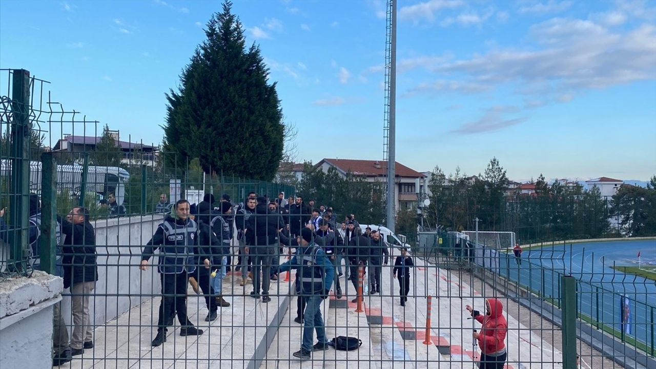 Karabük'te Amatör Maçta Gergin Anlar