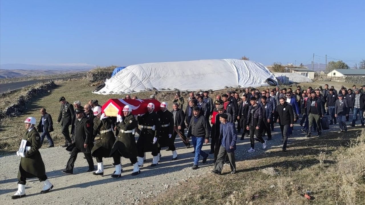 Kars'ta Kıbrıs Gazisi Musa Bulut Son Yolculuğuna Uğurlandı