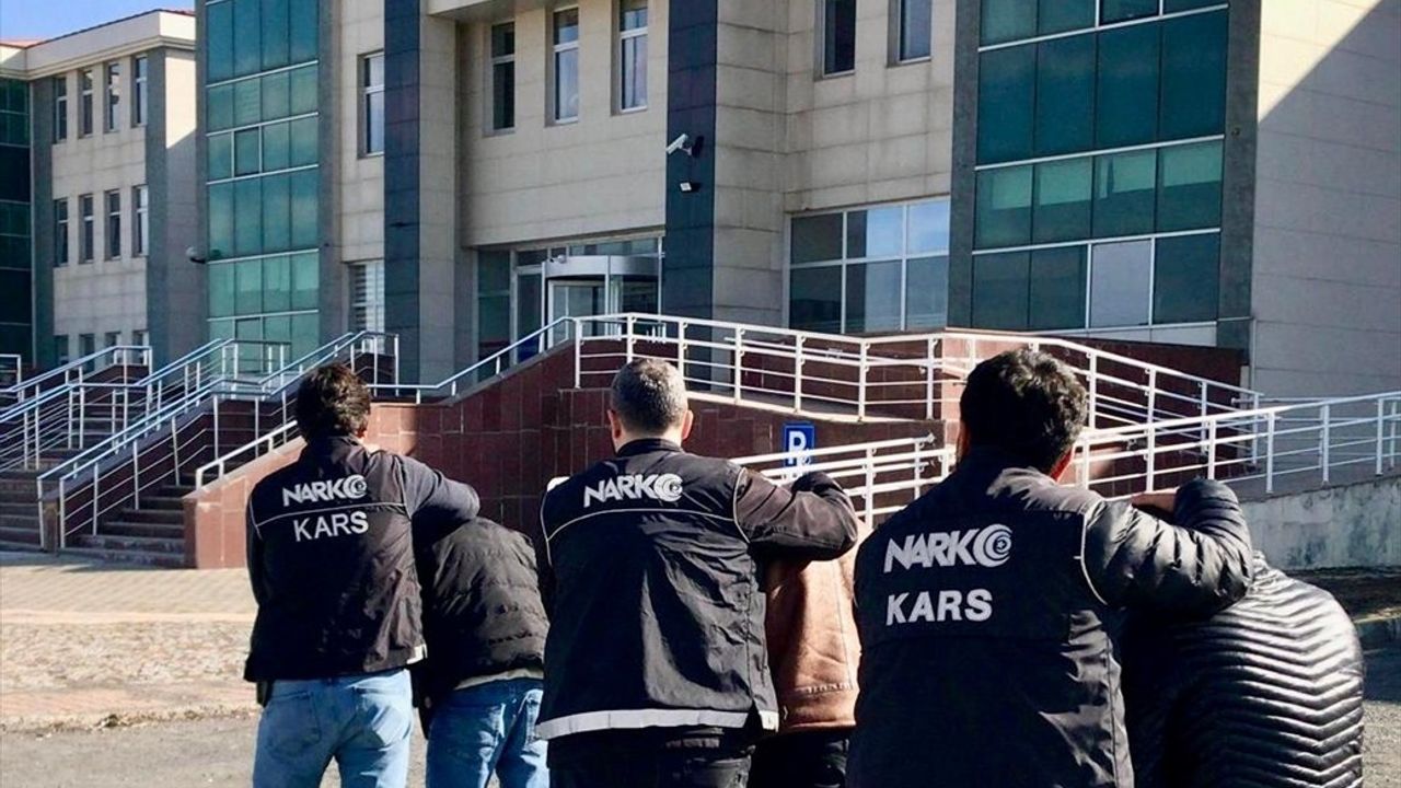 Kars'ta Uyuşturucu Operasyonu: İki Kişi Tutuklandı