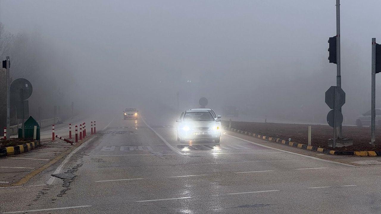 Kastamonu'daki Sis Ulaşımı Olumsuz Etkiliyor