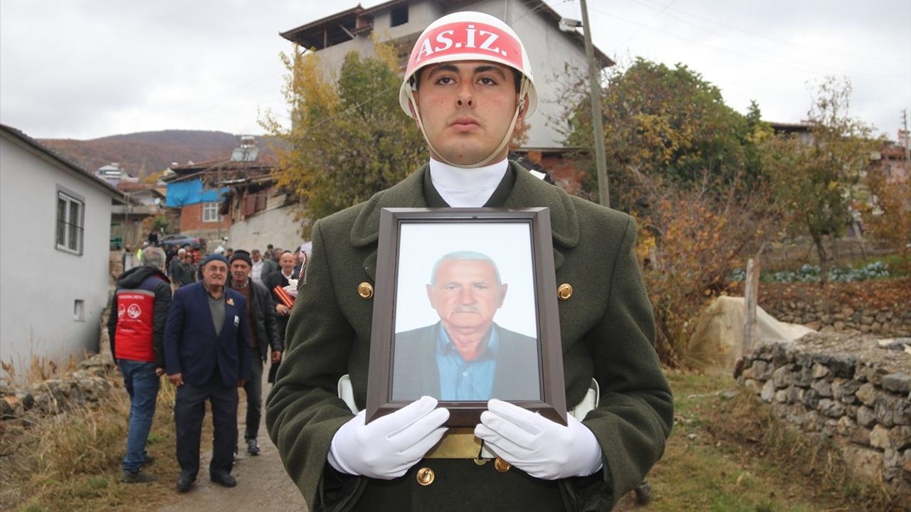 Kıbrıs Gazisi Dursun Okan Son Yolculuğuna Uğurlandı