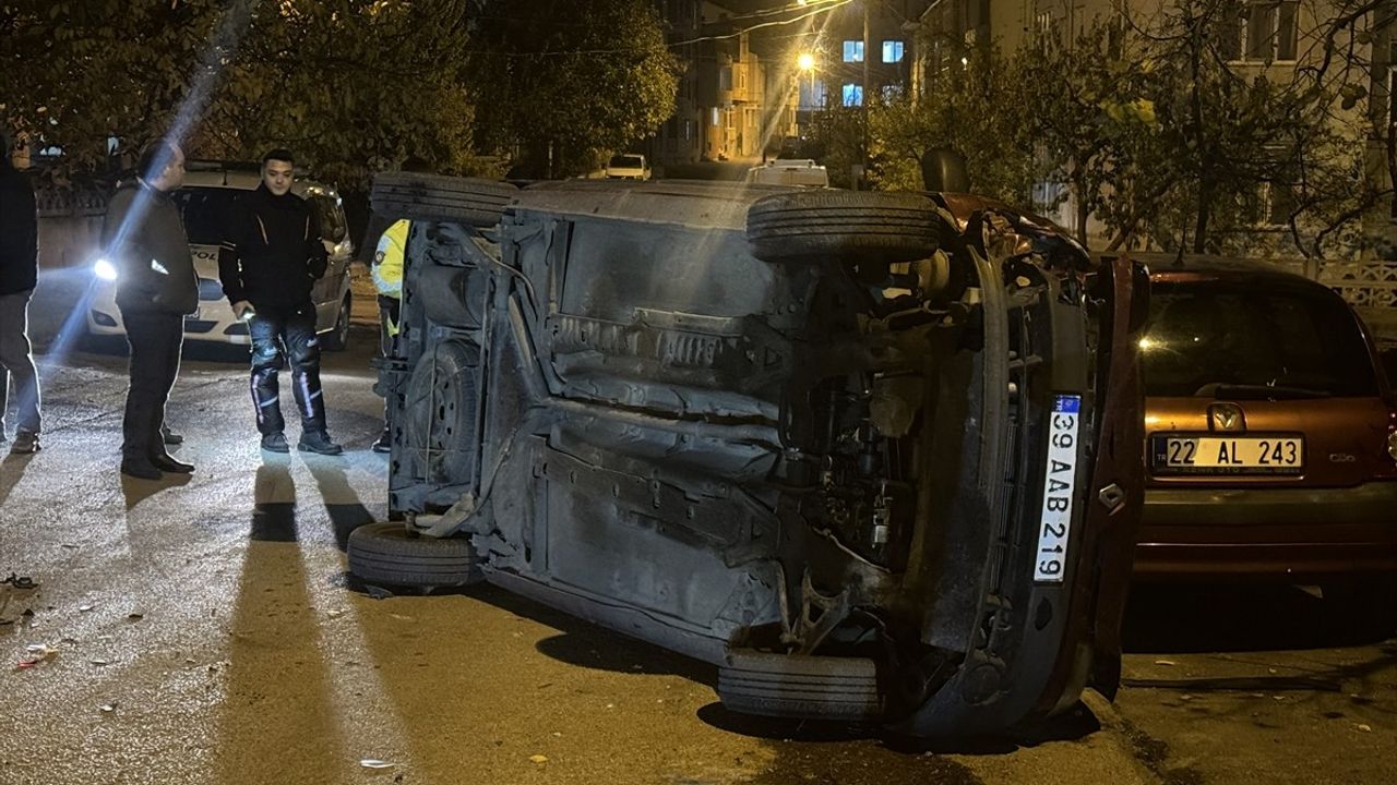 Kırklareli'nde Olay: Sürücü Park Halindeki Araçlara Çarptı