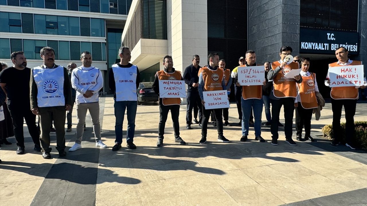 Konyaaltı Belediyesi'nde Maaş Protestosu