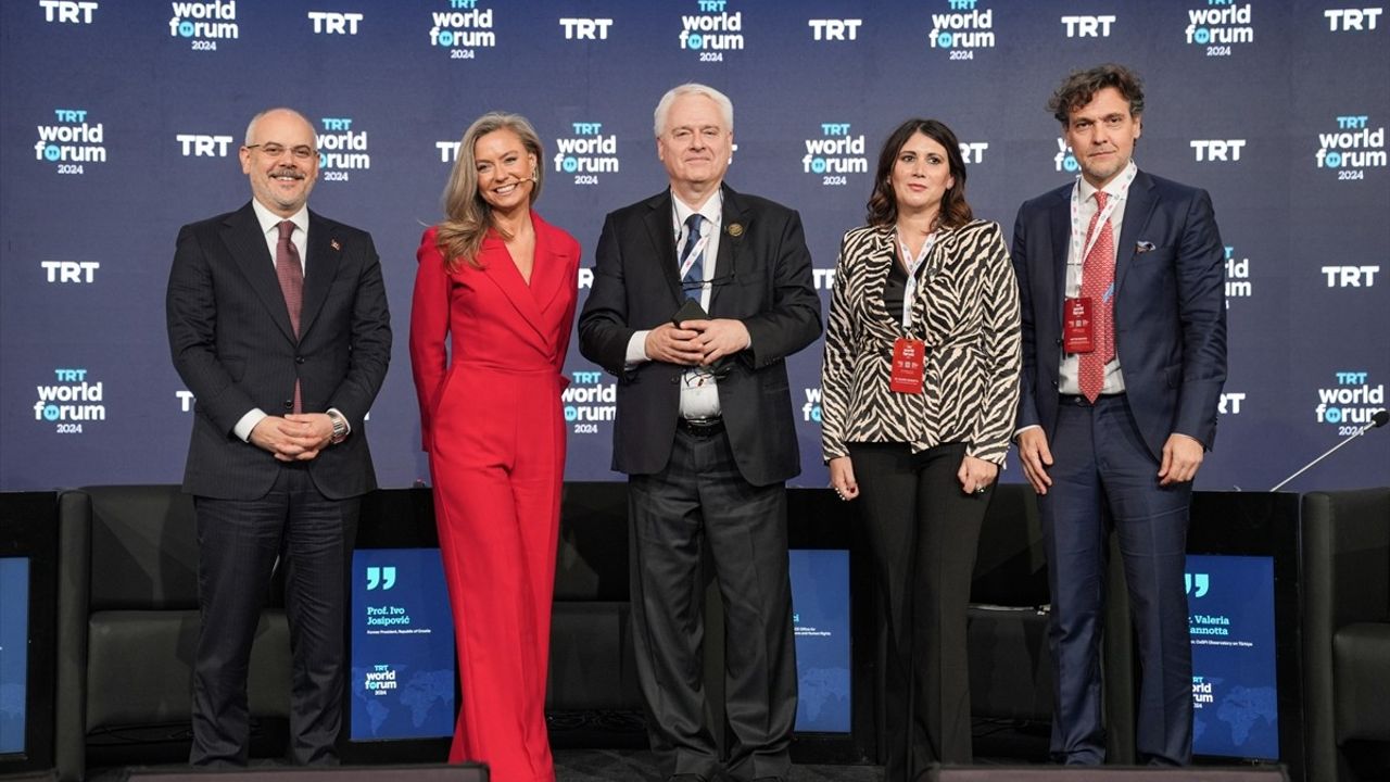 Küresel Demokrasinin Geleceği TRT World Forum'da Tartışıldı