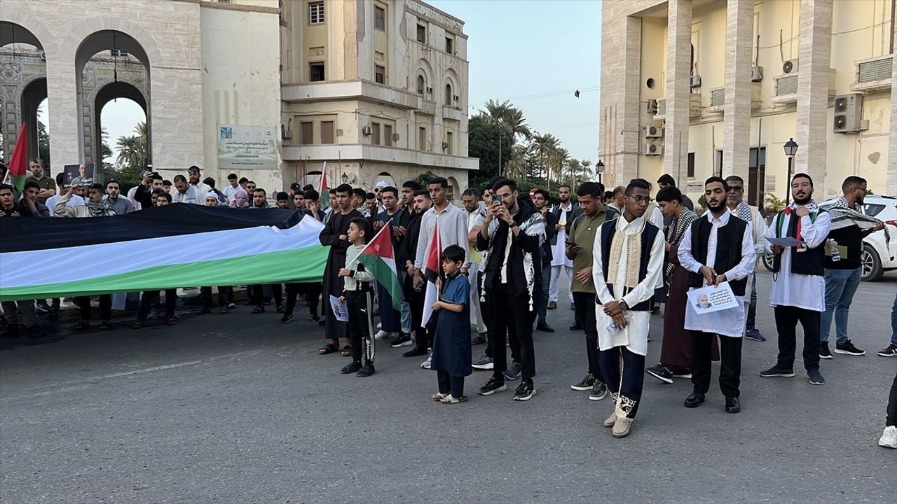 Libya'da Gazze İçin Dayanışma Gösterisi