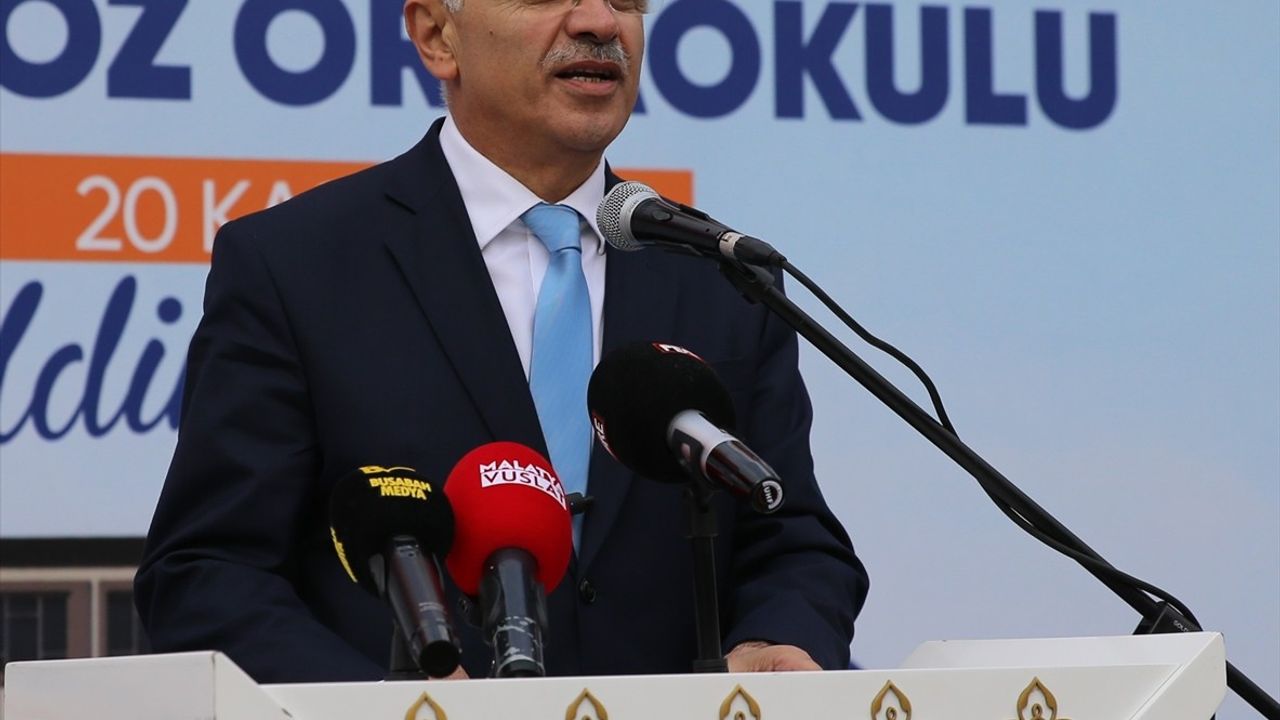 Malatya'da Depremden Sonra Yeni Bir Umut: Elif Sevinç Mertöz Ortaokulu Temeli Atıldı