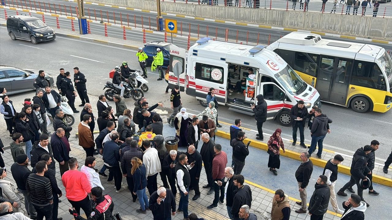 Mardin'de Avukatın da Aralarında Bulunduğu Dört Kişi Silahlı Saldırı Sonucu Yaralandı