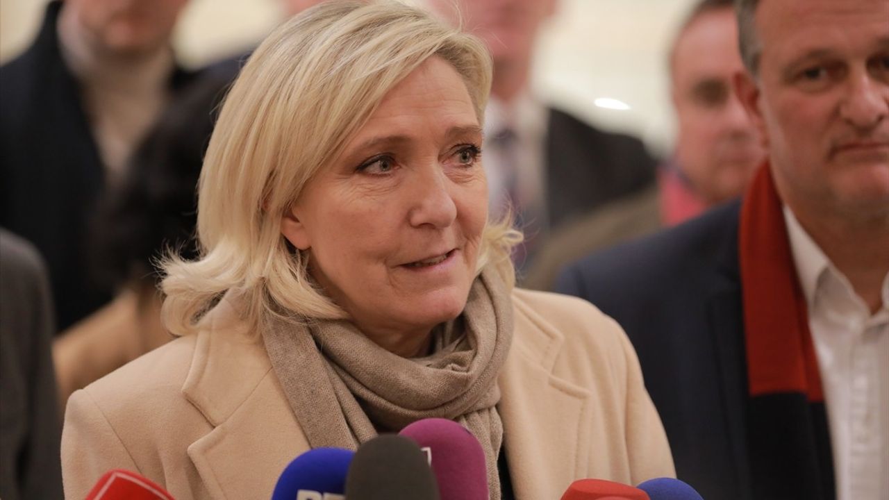 Marine Le Pen'in Yargı Süreci: 31 Mart'a Dikkat