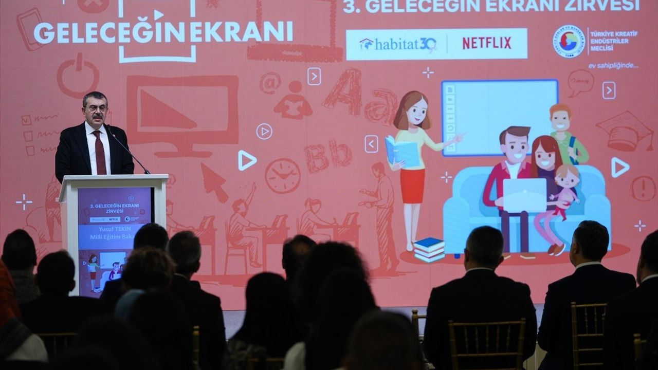 Milli Eğitim Bakanı Tekin, Geleceğin Ekranı Zirvesi'nde Dijital Medyaya Dikkat Çekti