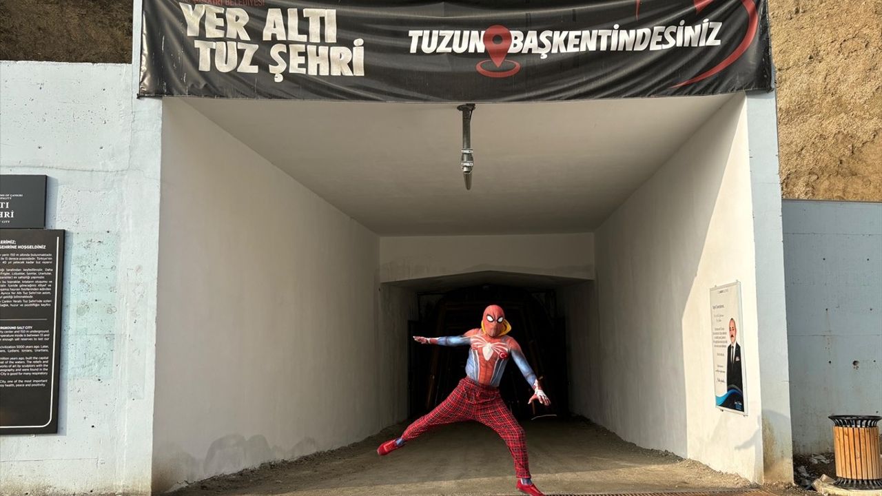 Örümcek Adam Türkiye'yi Gezdi: Çankırı'da Yer Altı Tuz Şehri Ziyareti