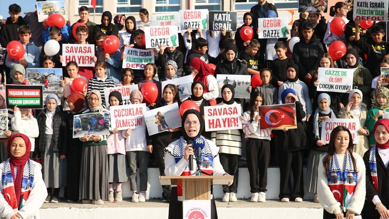 Sakarya'da Öğrencilerden Filistinli Akranlarına Destek