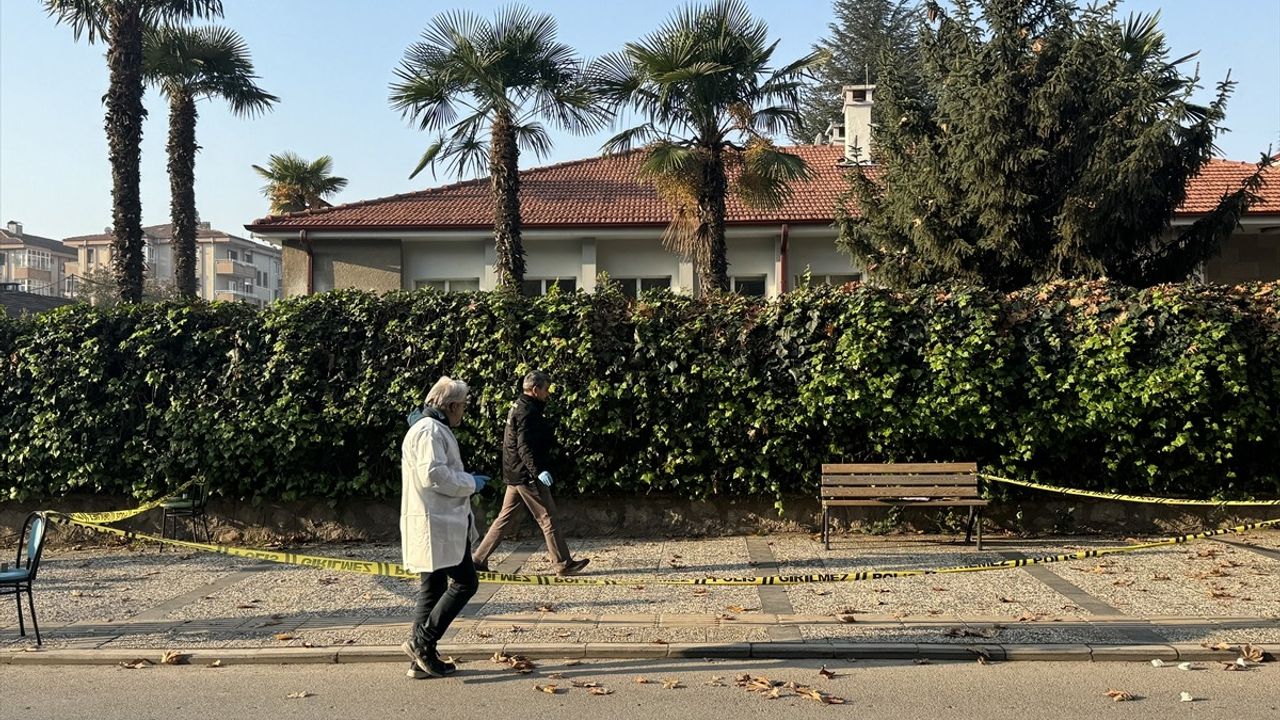 Sakarya'da Silahlı Saldırı: Yabancı Kadın Yaralandı