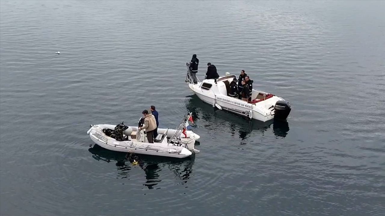 Sapanca Gölü'ndeki Hayalet Ağlar Temizleniyor