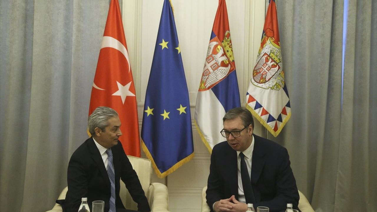 Sırbistan Cumhurbaşkanı Vucic, Büyükelçi Aksoy'u Ağırladı