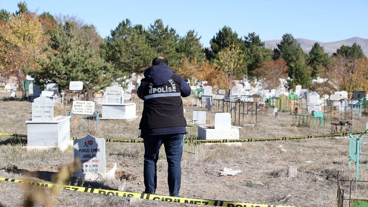 Sivas'ta Mezarından Çıkarılan Bebek Cesedi Olayı