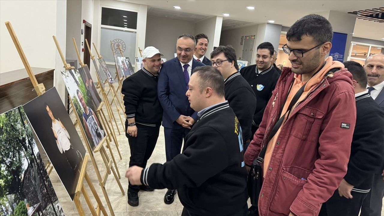 Tekirdağ'da Down Sendromluların Gözünden Fotoğraf Sergisi