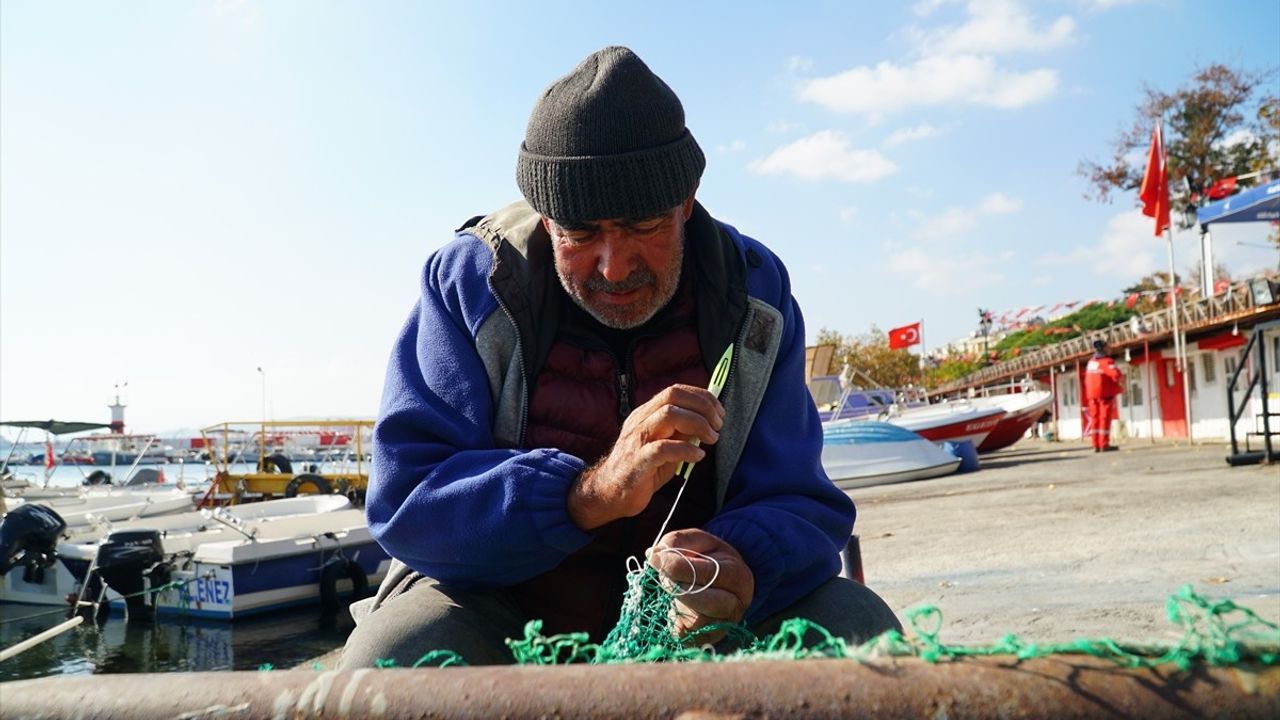 Tekirdağ'da Poyraz Fırtınası Deniz Ulaşımını Engelliyor