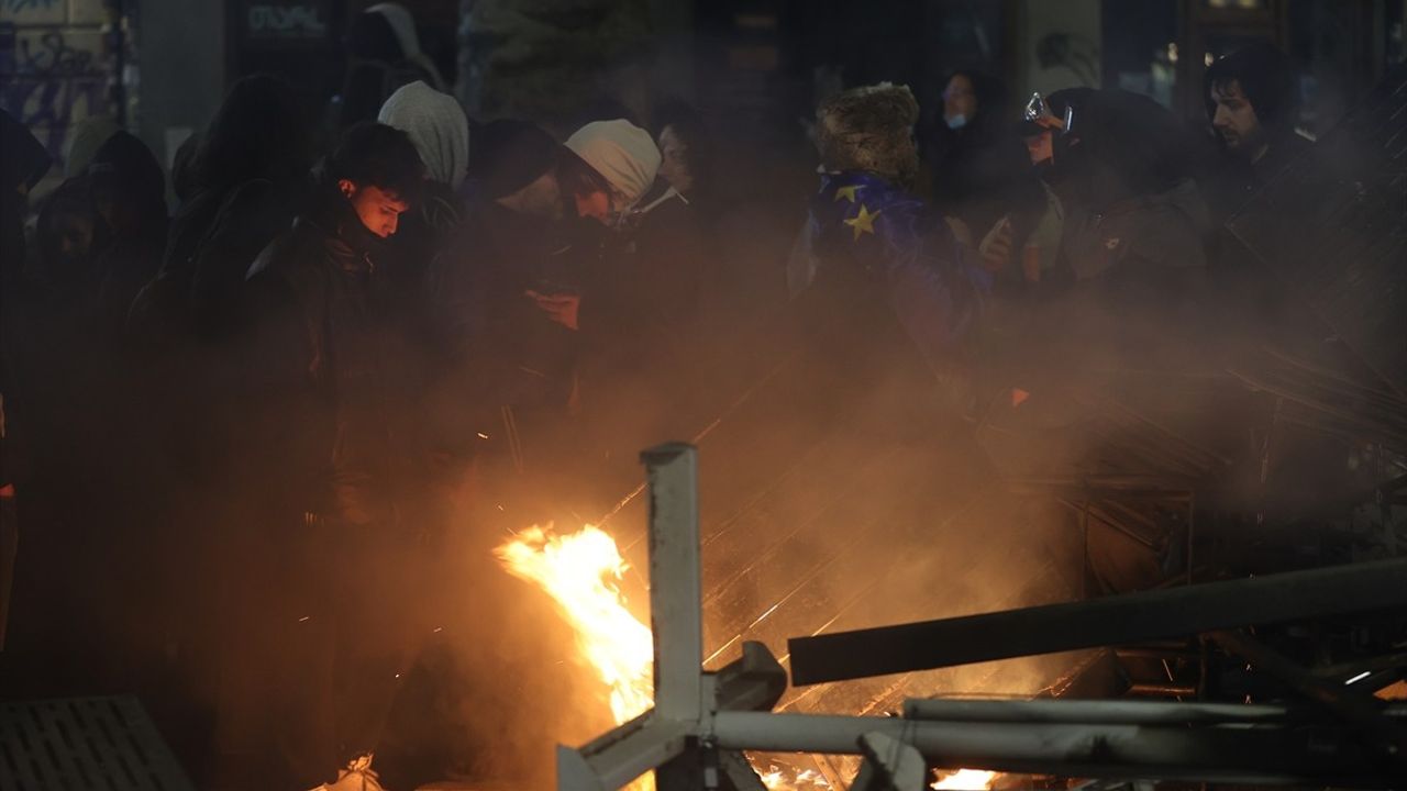 Tiflis'teki Protestolar ve AB Üyelik Müzakerelerinin Askıya Alınması