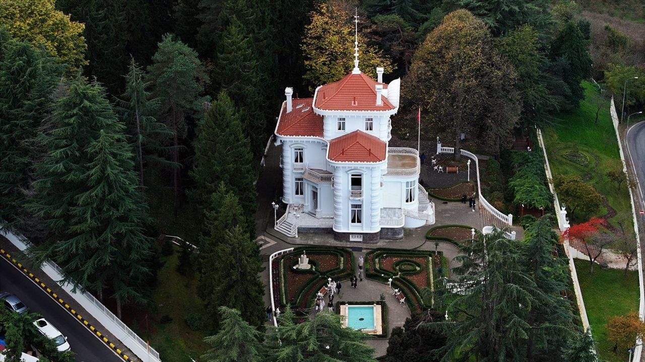 Trabzon'da Atatürk Köşkü'nde Ziyaretçi Akını