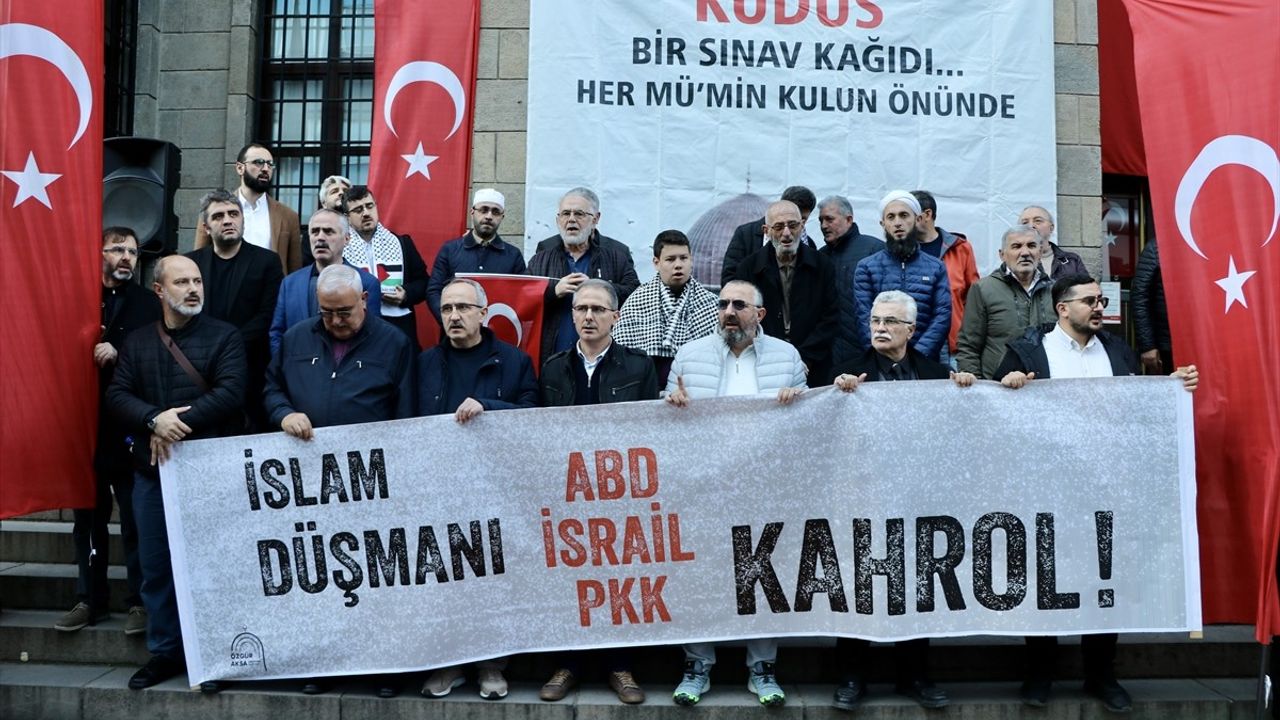 Trabzon'da Filistin'e Destek Yürüyüşü Düzenlendi