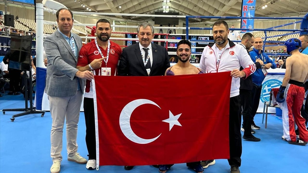 Türkiye, Avrupa Kick Boks Şampiyonası'nda 12 Madalya Kazandı