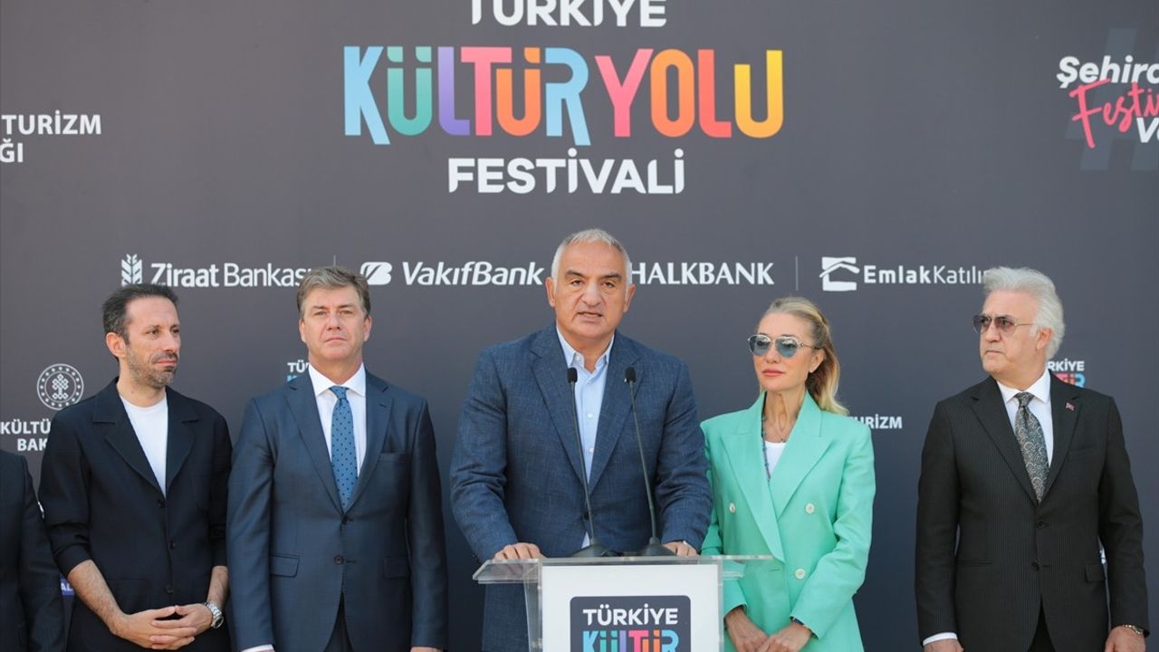 Türkiye Kültür Yolu Festivali Antalya'da Başladı