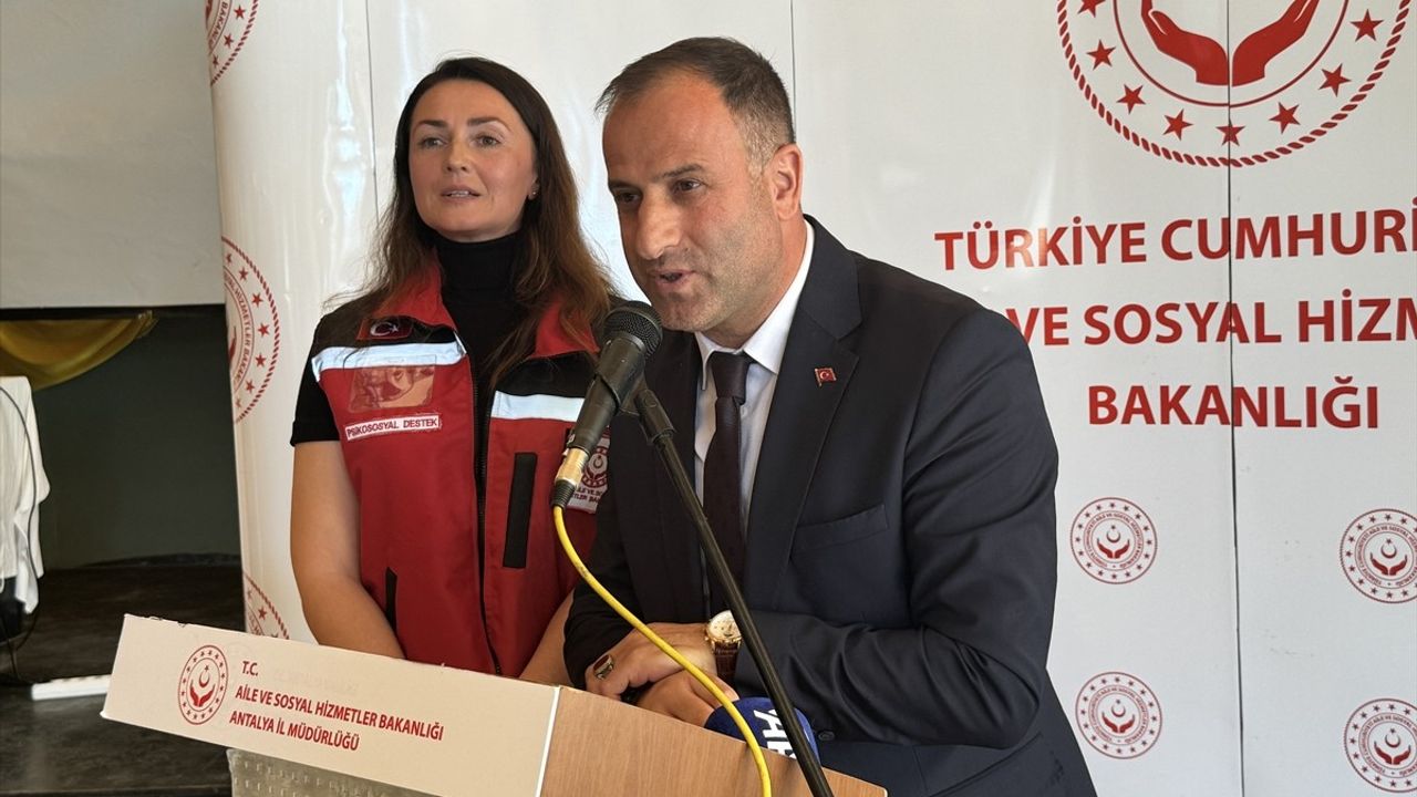 Ukraynalı Çocuklar Antalya'dan Ülkelerine Uğurlanıyor