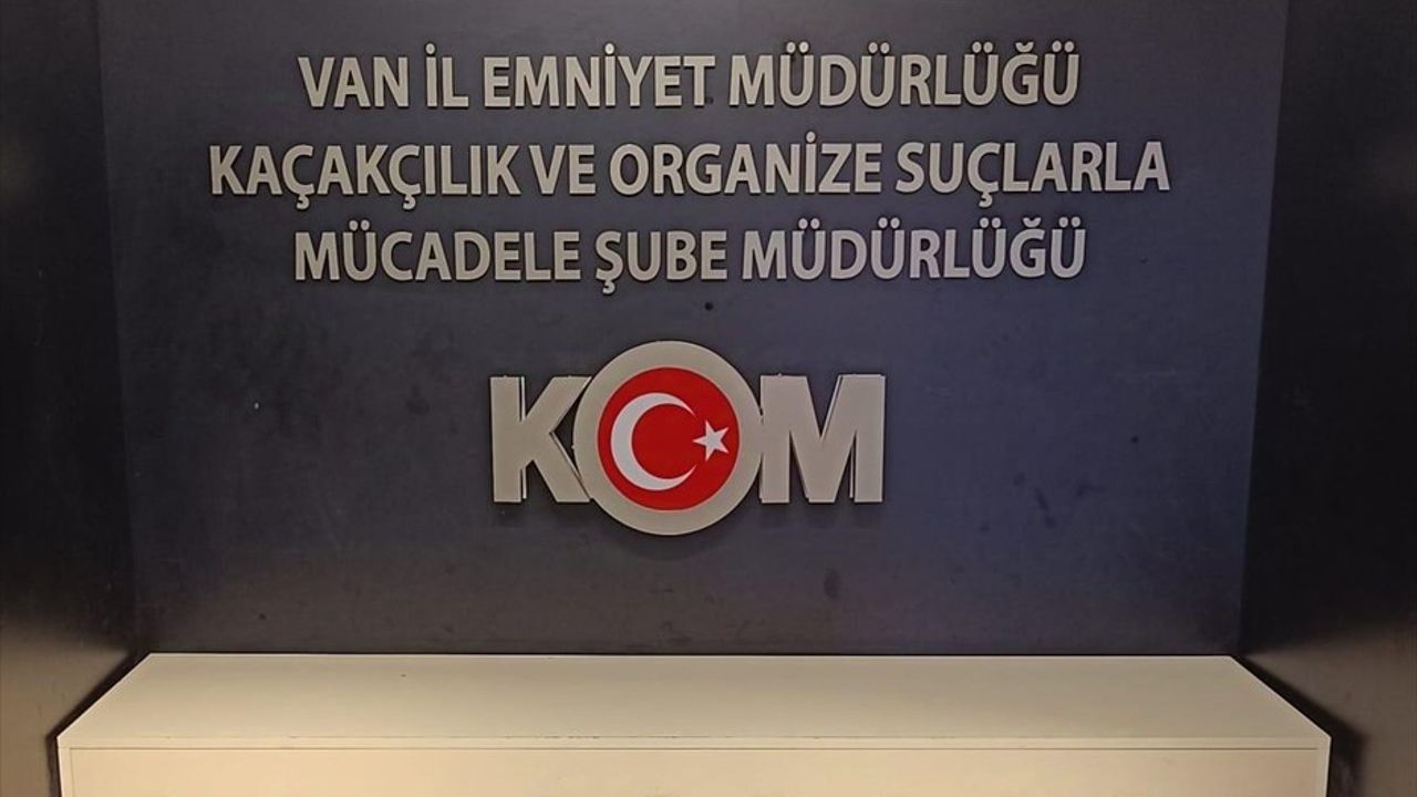 Van'da Gümrük Kaçağı 20 Kilogram Altın Yakalandı