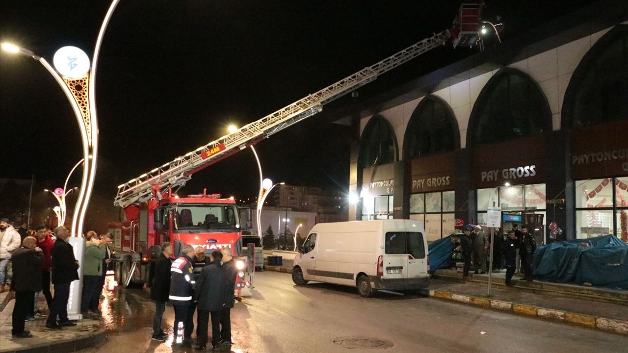 Yozgat Hal ve İş Merkezi'nde Yangın Paniği