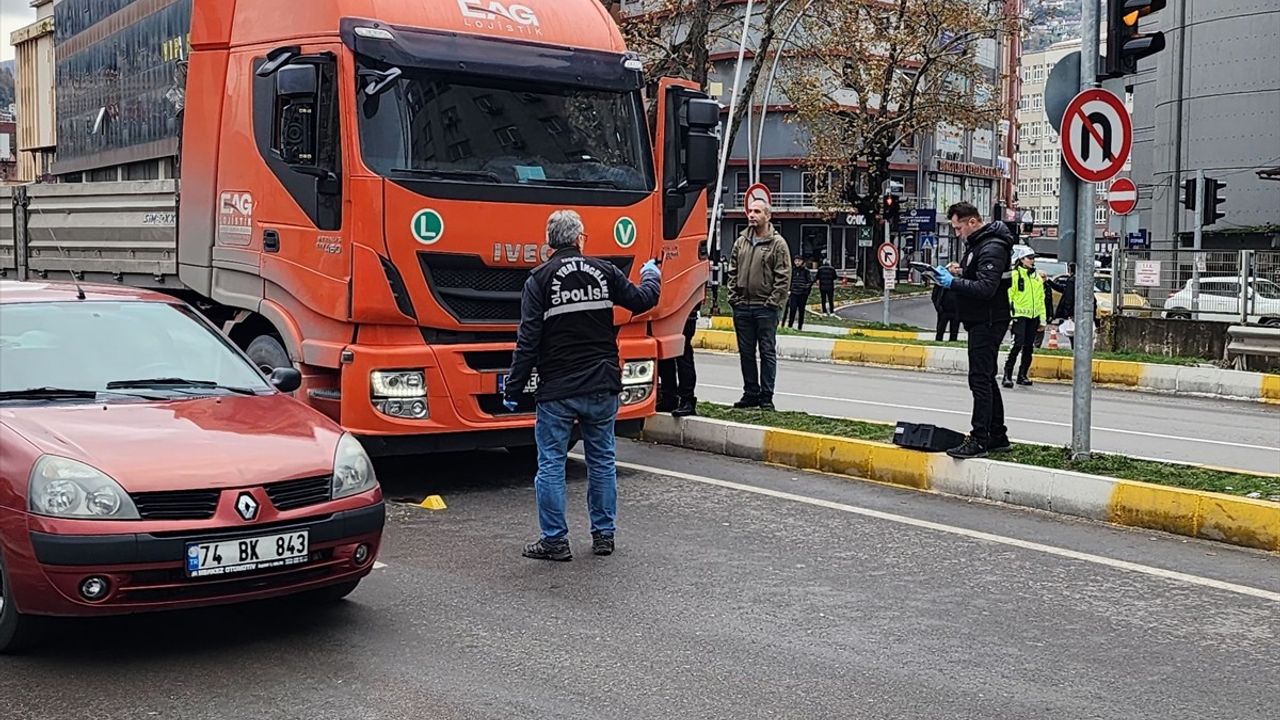 Zonguldak'ta Tır Çarpması: Yaya Ağır Yaralandı