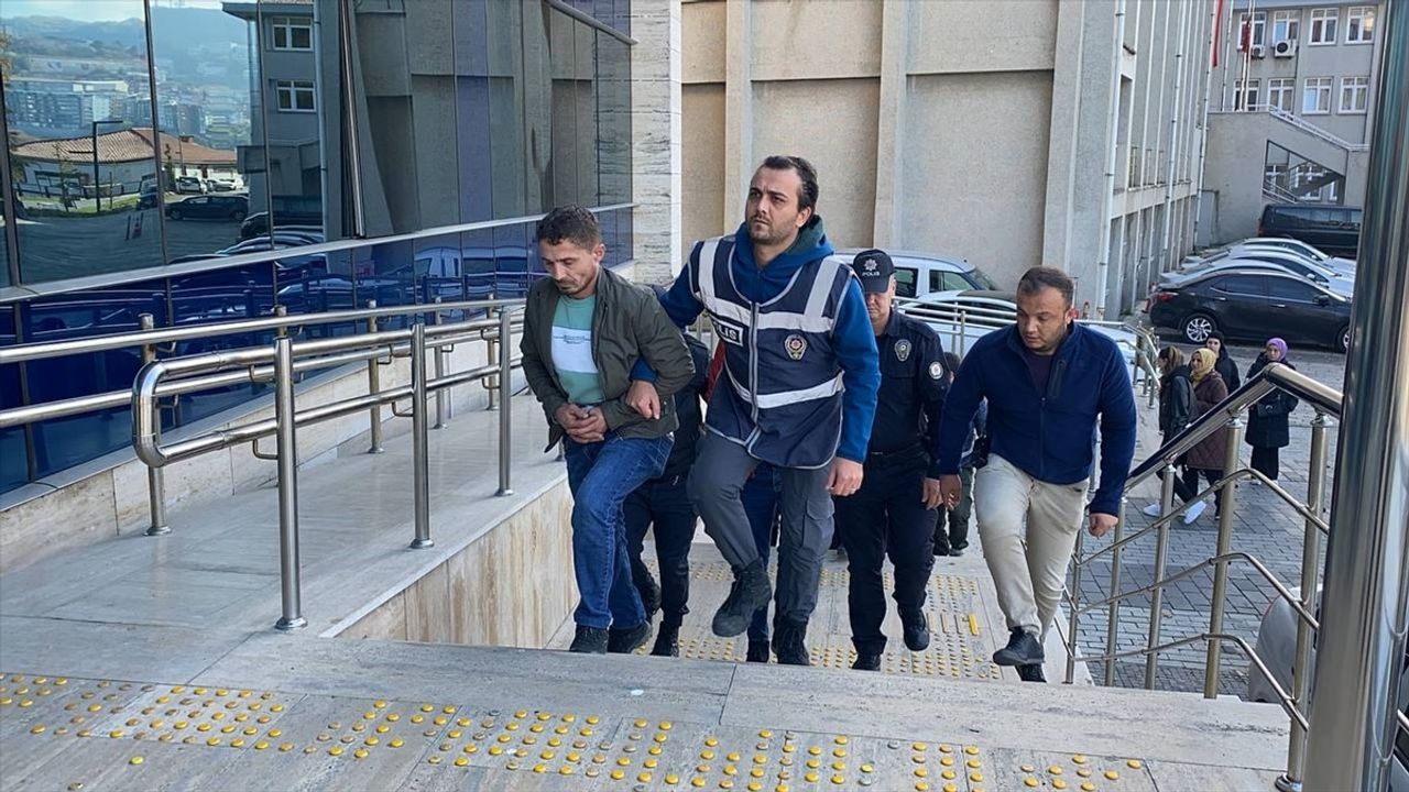 Zonguldak'ta Trafik Kazası Sonrası Bıçaklı Kavga: 6 Kişi Tutuklandı